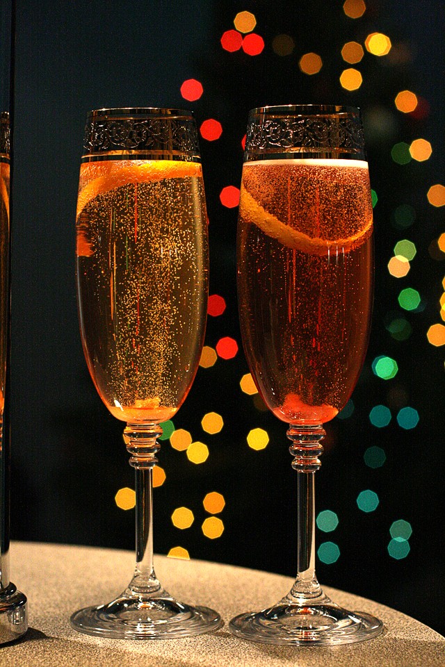 Новогодний коктейль из шампанского